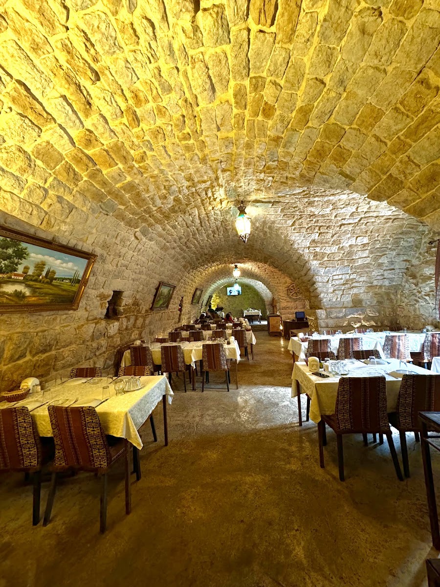 Al Mamlaka Restaurant in Beiteddine