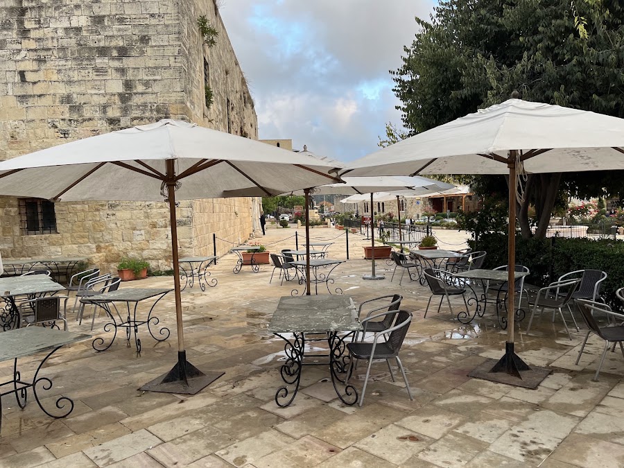 Al Midane Café Restaurant in Deir El Qamar